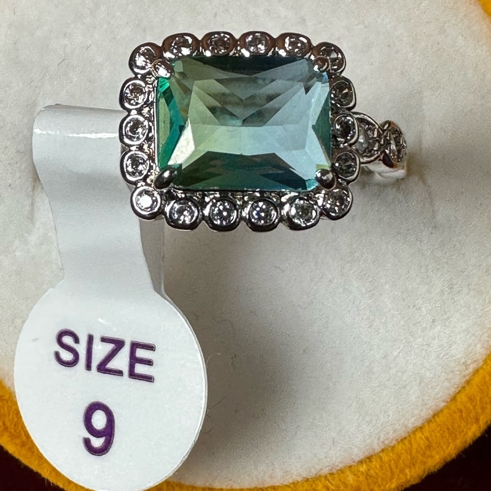 Lab created Lime Ombré Crystal on rhodium plating